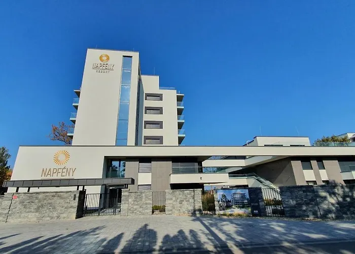 Napfeny Exclusive